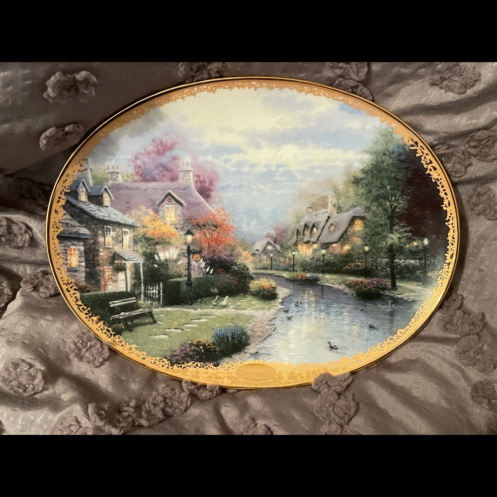 Thomas Kinkade Lamplight Village Plate